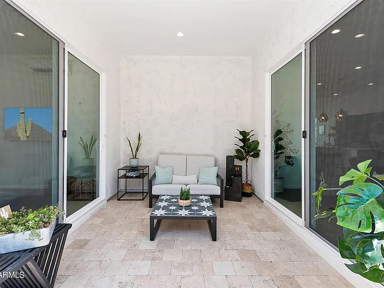 15704 W Polk St — Photo 20