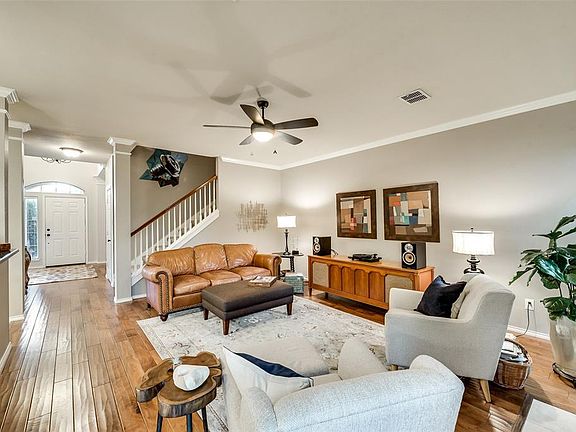 5th image of 3228 Marquette Dr