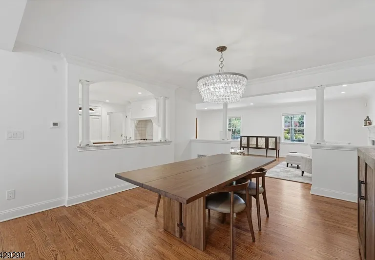 18 Tennyson Dr — Photo 6