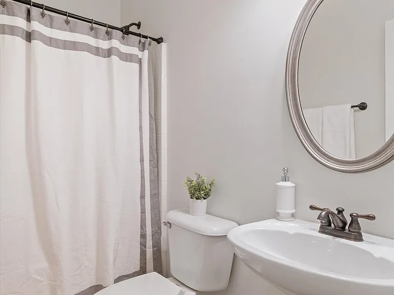 614 Patriot Ln — Photo 26