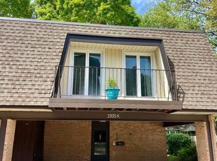 1935 Tanglewood Dr UNIT K, Glenview, IL 60025