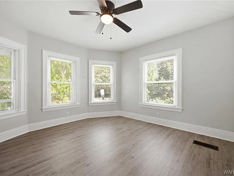 80 Anderson Pl — Photo 4