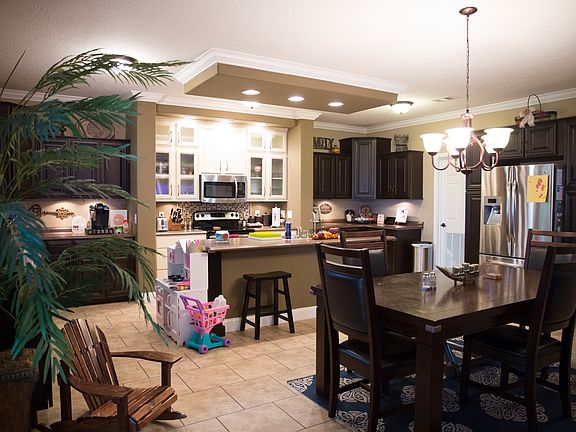 Dining & Kitchen
