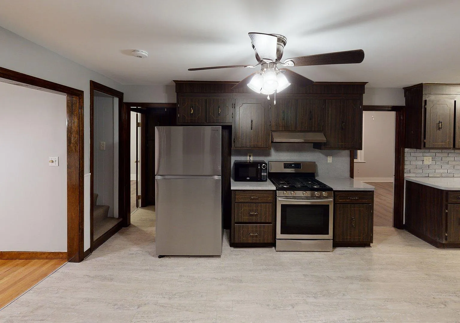 24 Gladstone Street — Photo 1