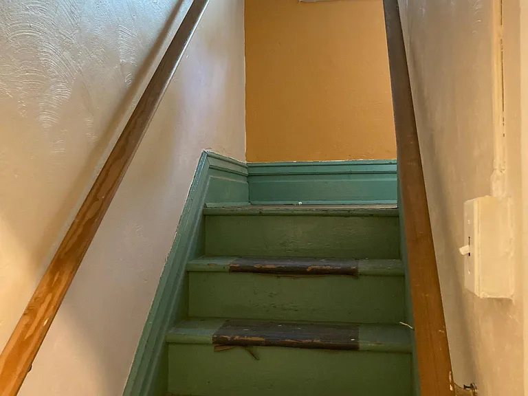 209 Franklin Ave #3 — Photo 10