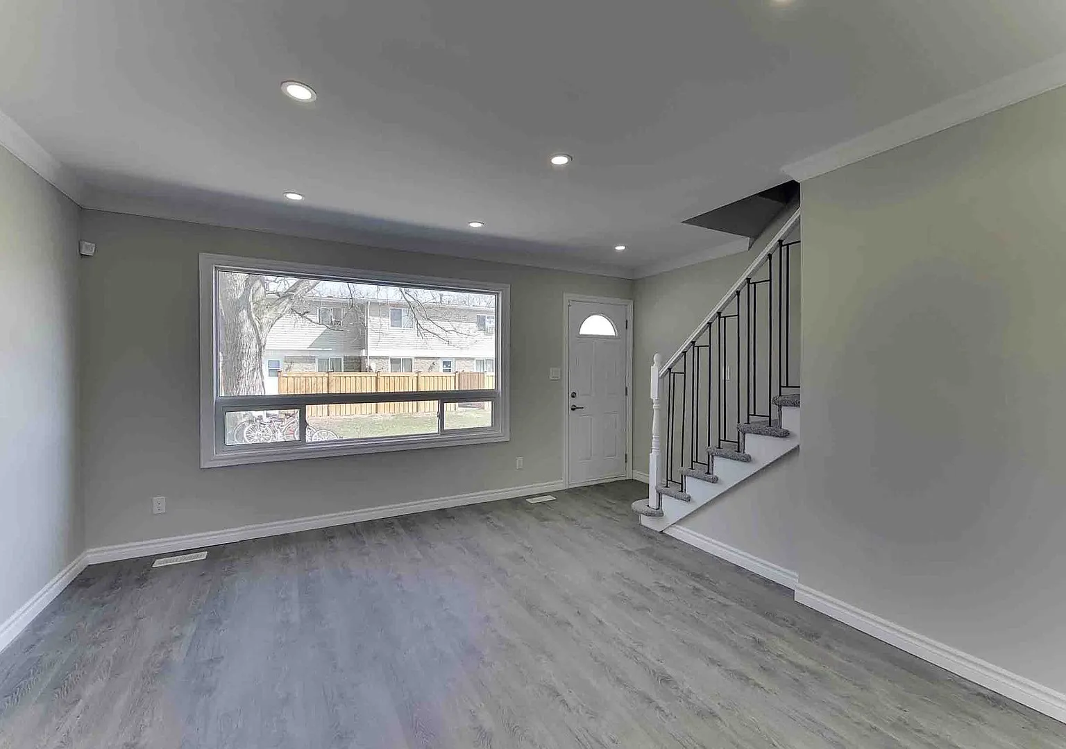 351 Murray Street Corunna — Photo 1