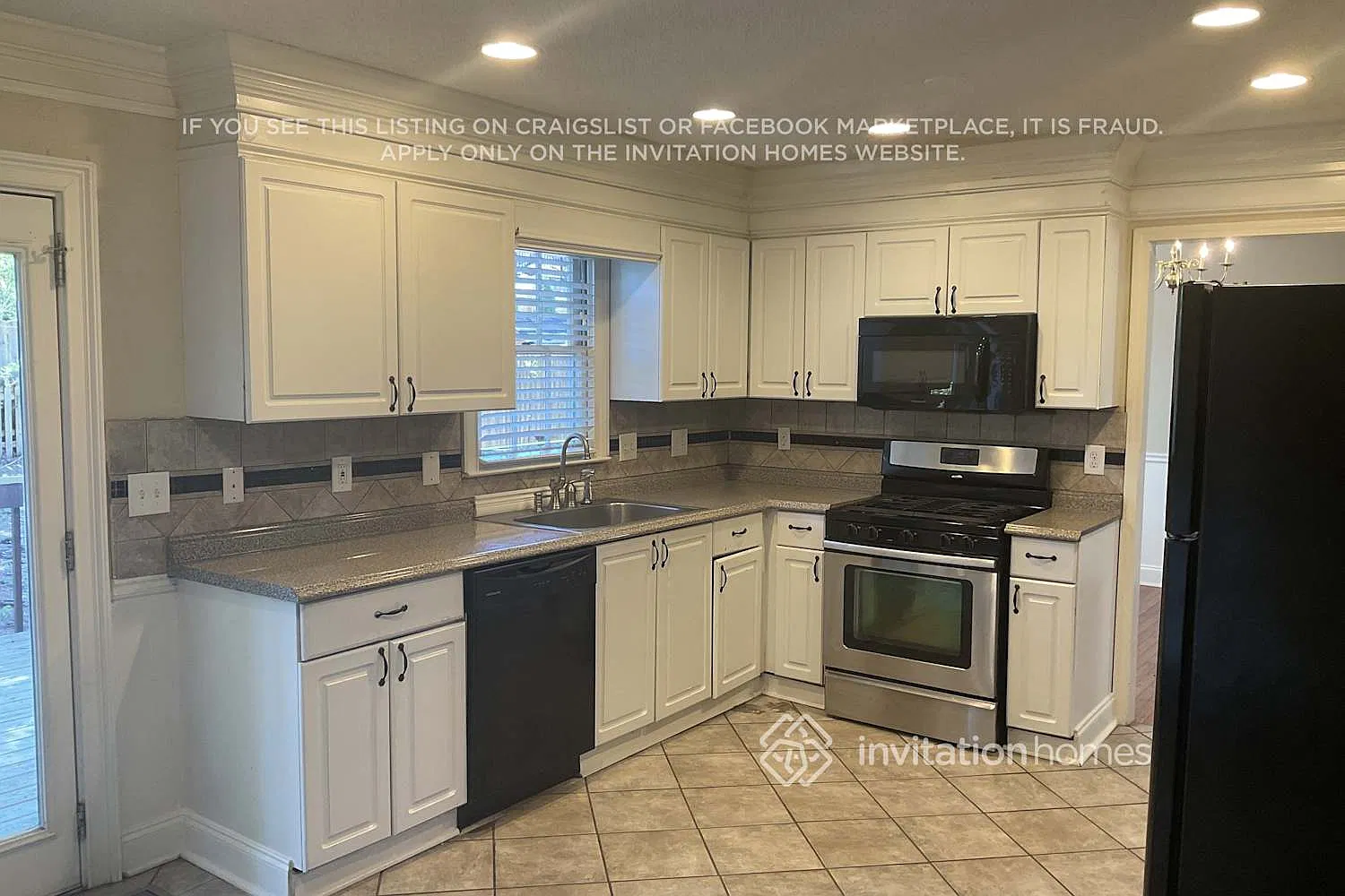 656 Radford Cir Woodstock, GA 30188 — Photo 3