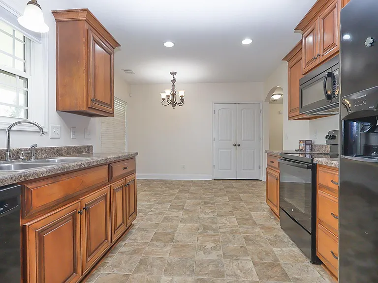 508 Tug Ct — Photo 8