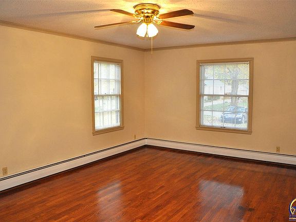 5th image of 2833 SE Kentucky Ave