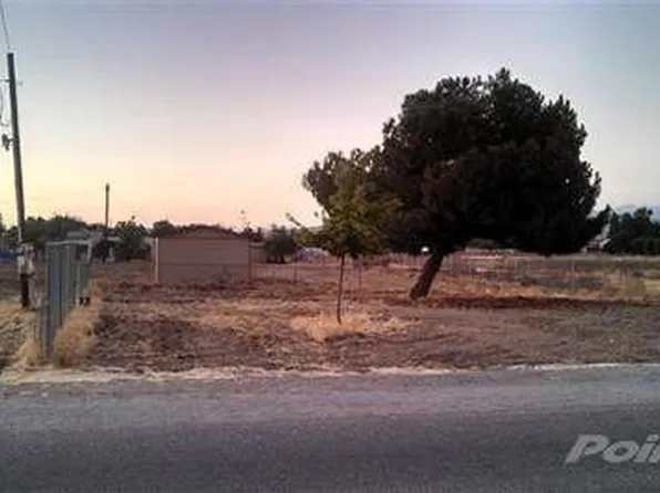 82 E Gibbons Ave, Porterville, CA 93257