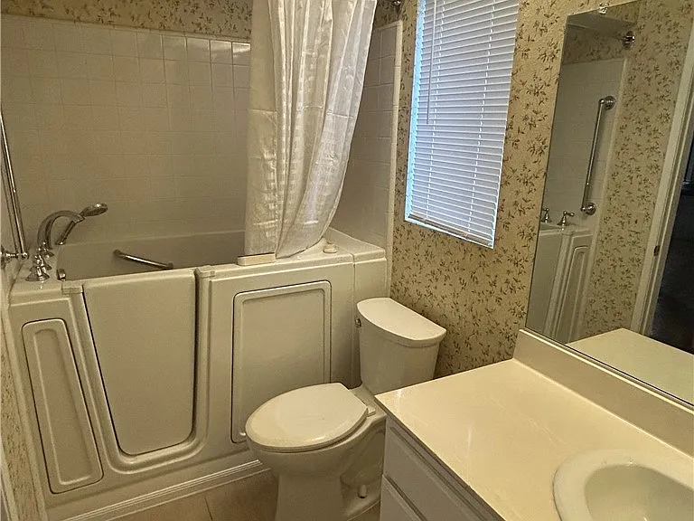 926 W Alfred Pl — Photo 10