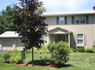 450 Devon Rd, Lee, MA 01238