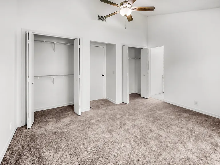 1304 E Magnolia Cir #1306 — Photo 21