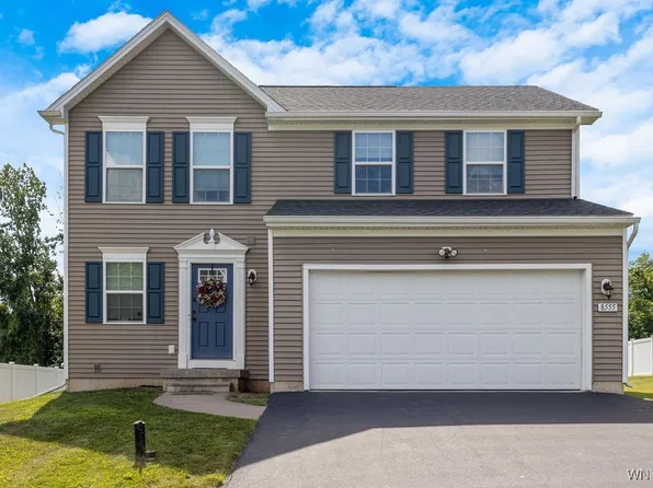 8555 McNamara Dr, Clay, NY 13041