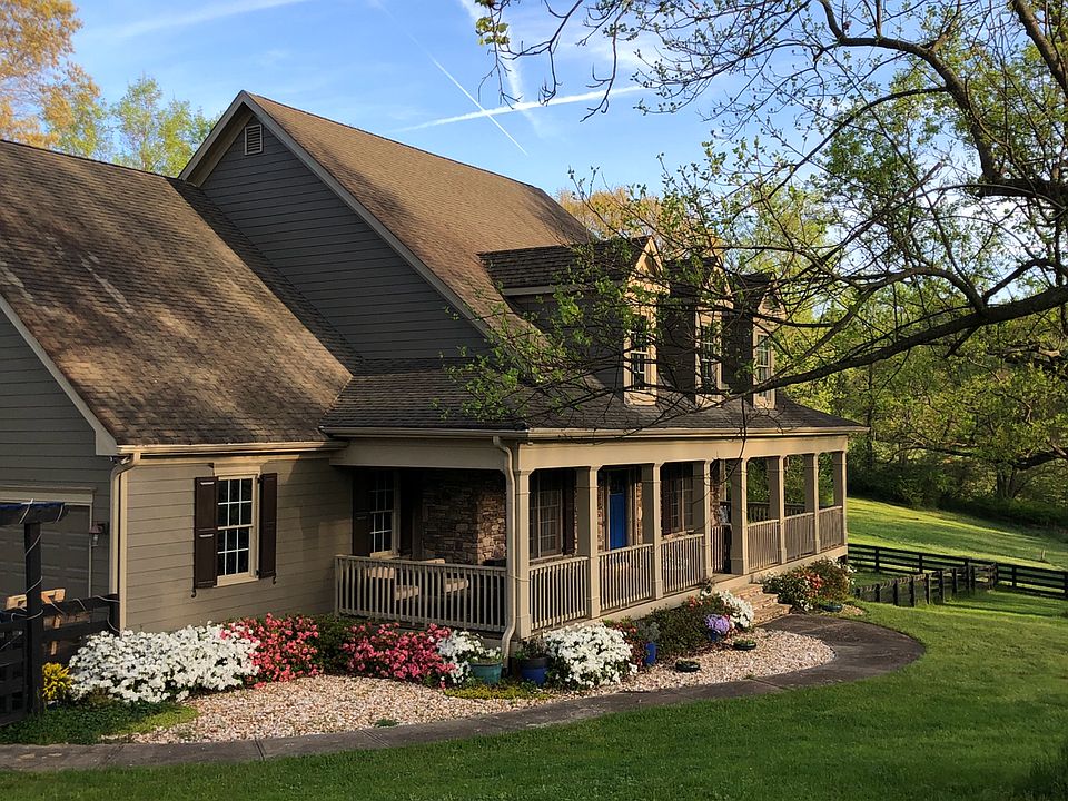 2nd image of 110 Fieldstone Ter
