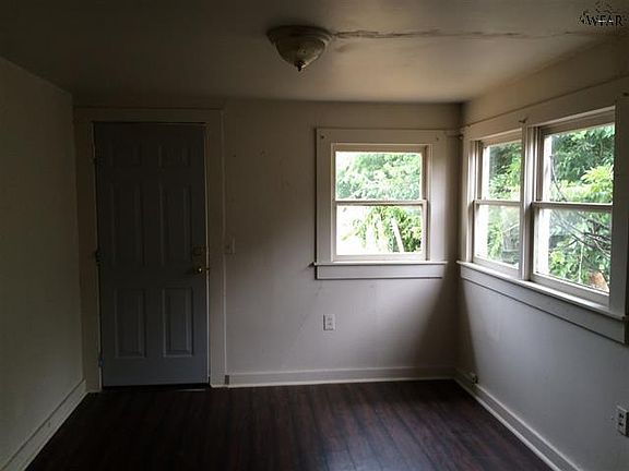 5th image of 1909 Keeler Ave