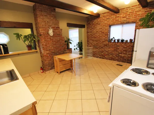 2610 Quarry St, Pittsburgh, PA 15210