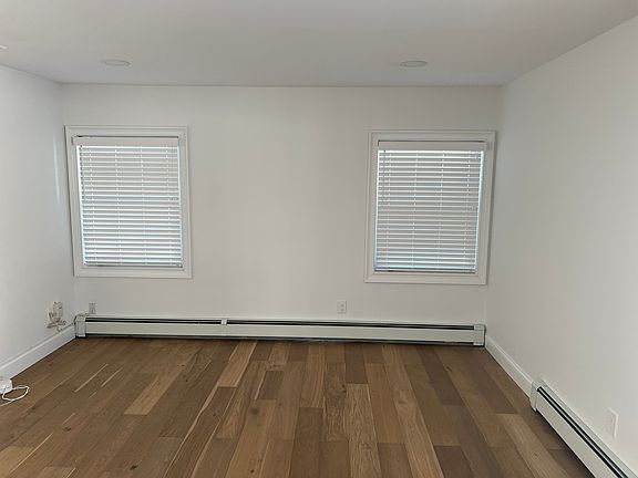 4th image of 27 19th Ave