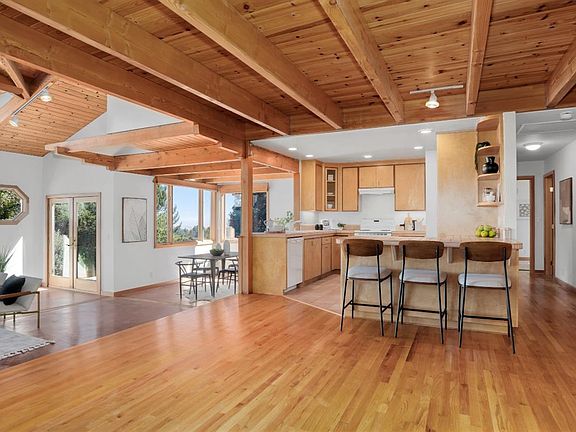 5th image of 17391 Taylor Lane