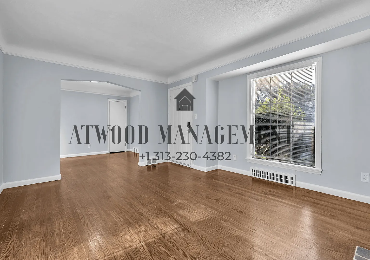 This beautifully updated 3-bedroom, 1-bath single-family home is ready for move-in! — Photo 4