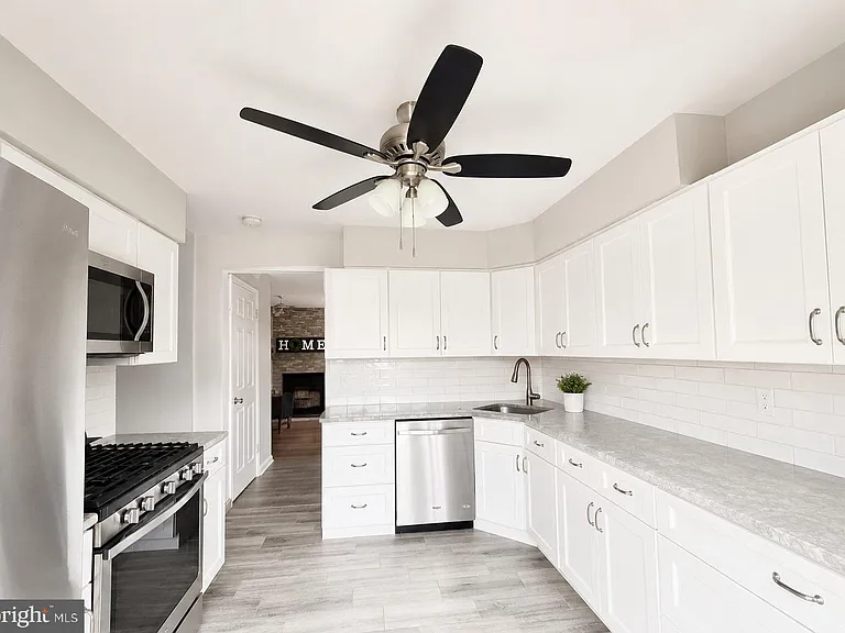 601 Magnolia Ct — Photo 4