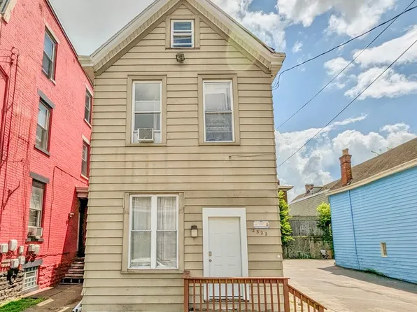 2322 Stratford