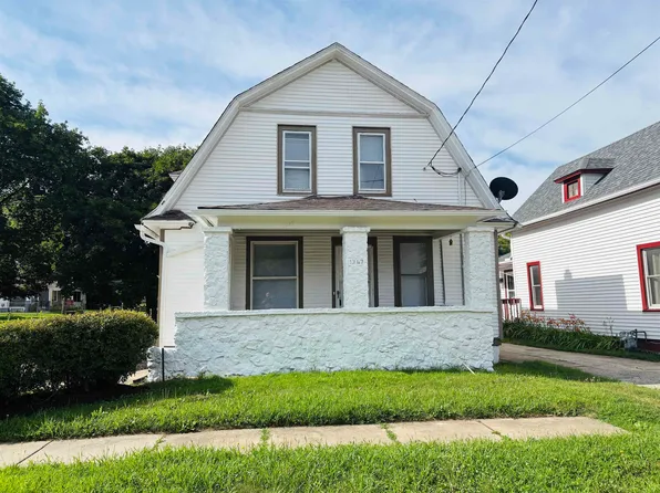 1347 Greenwood Ave, Rockford, IL 61107