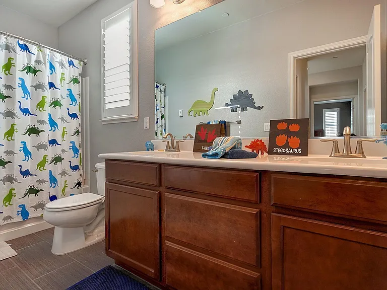 Common Area bathroom
