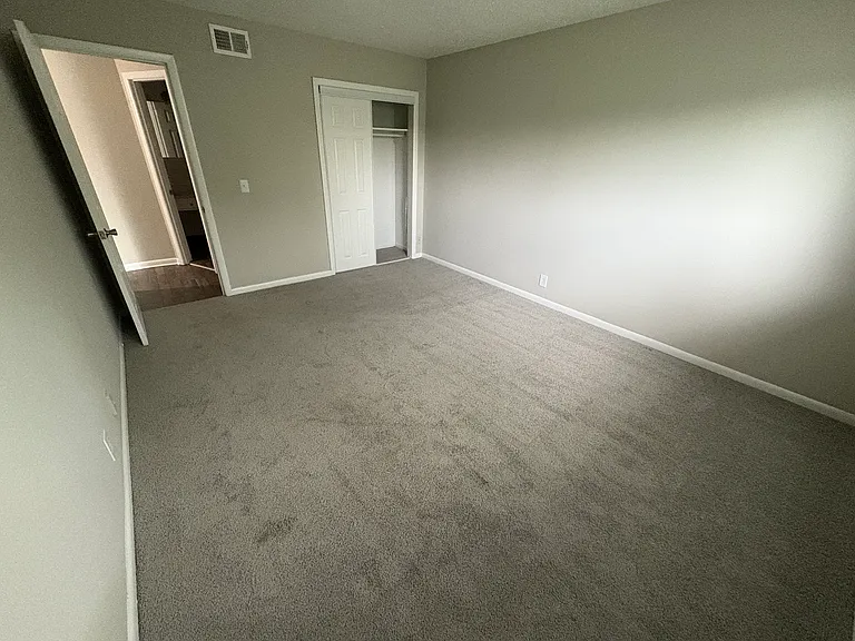 B104-1005 Hickory Hill Ln #B104 — Photo 5