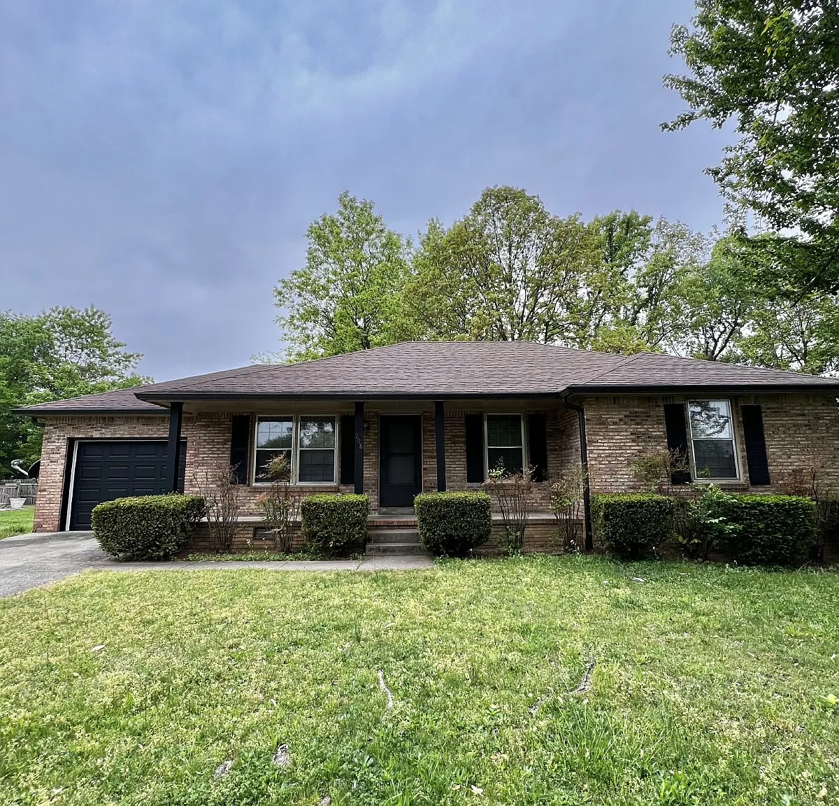 3 bed, 2.0 bath, 1300 sqft, $1,450 — Photo 1