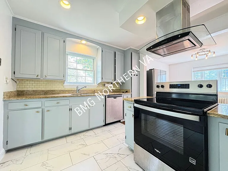 6600 Braddock Rd — Photo 10