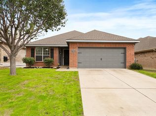 9404 Tierra Verde Dr, Fort Worth, TX 76177