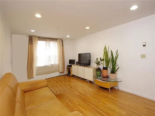 Sold by Exclusive Properties Sotheby's International Realty | media 3