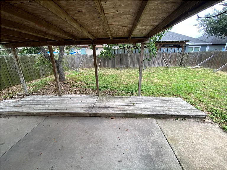 2317 Vialoux Dr — Photo 22