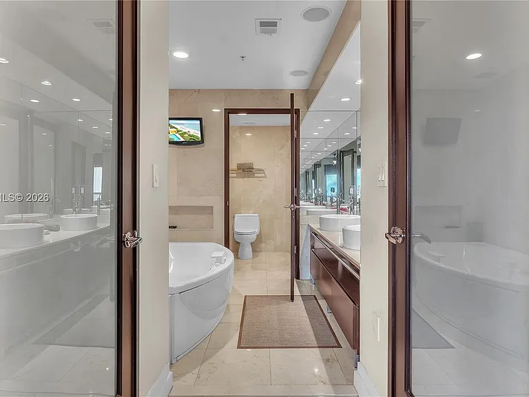 16275 Collins Ave #903 — Photo 19