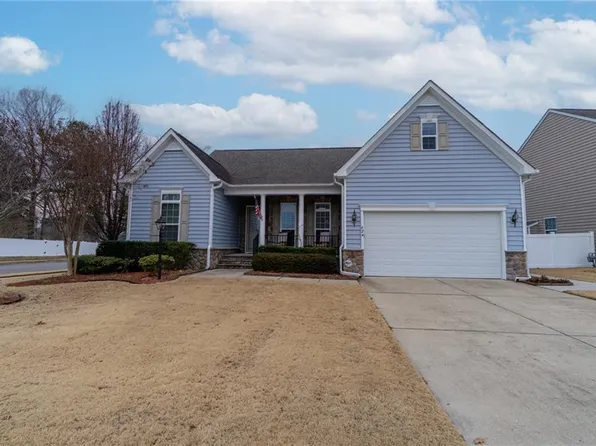 624 Appalachian Ct, Chesapeake, VA 23320