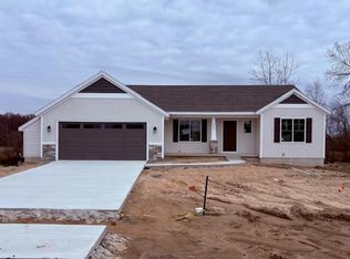 4243 Old Farm Dr, Wayland, MI 49348
