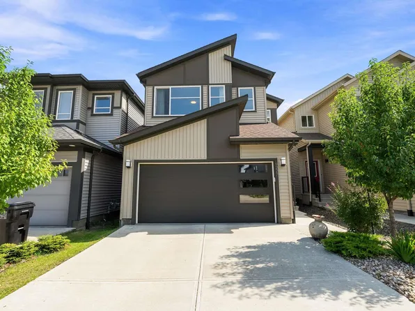 9227 223rd St, Edmonton, AB T5T 7M1