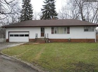 6651 Engle Rd, Middleburg Heights, OH 44130