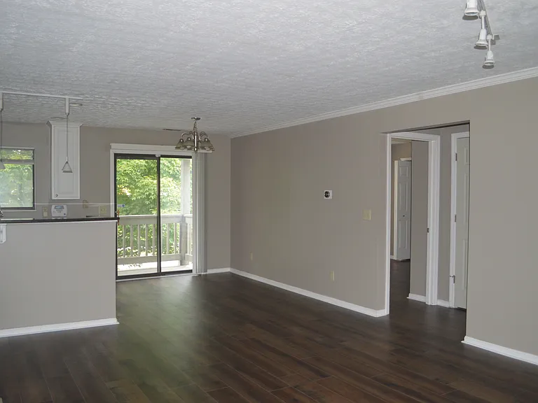2744 Greystone Dr #D — Photo 15