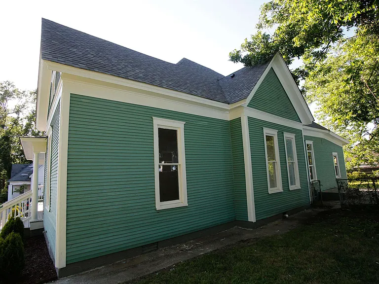 2324 W Daisy L Gatson Bates Dr #1 — Photo 13