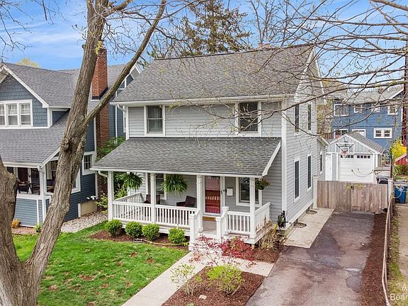 3rd image of 1311 Henry St