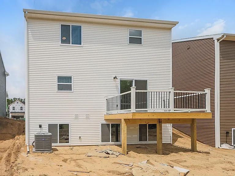 356 N Sherman St — Photo 30