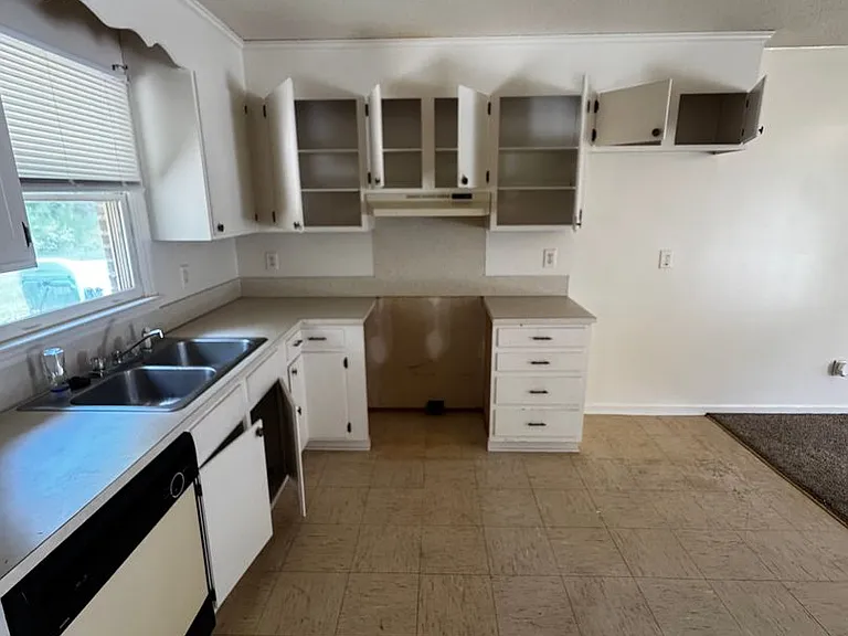 100 Red Rock Dr — Photo 8