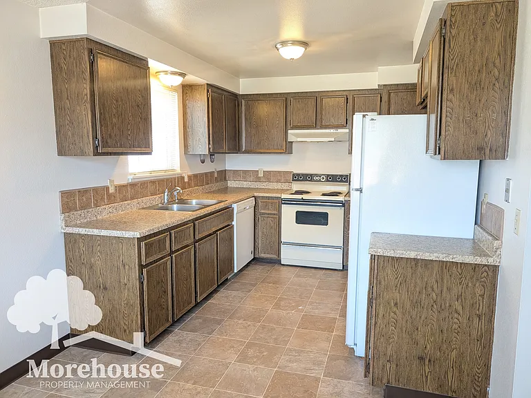 2054 S Colorado Ave — Photo 12