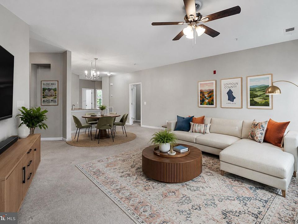 1st image of 24546 Byrne Meadow Sq
