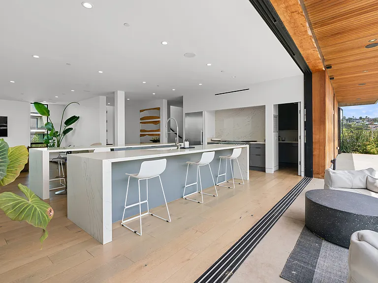 223 Ocean St — Photo 13