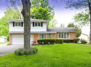 8372 County Rd, East Amherst, NY 14051