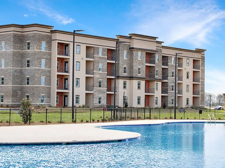 Joy Park Luxury Apartments — Photo 3