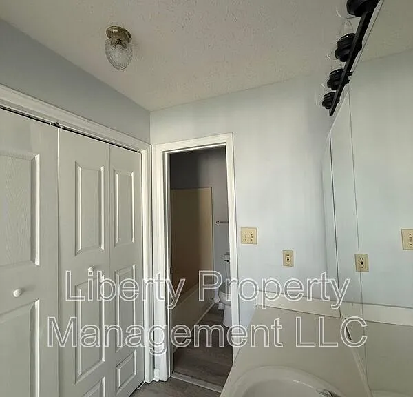 1222 Skyline Dr — Photo 14